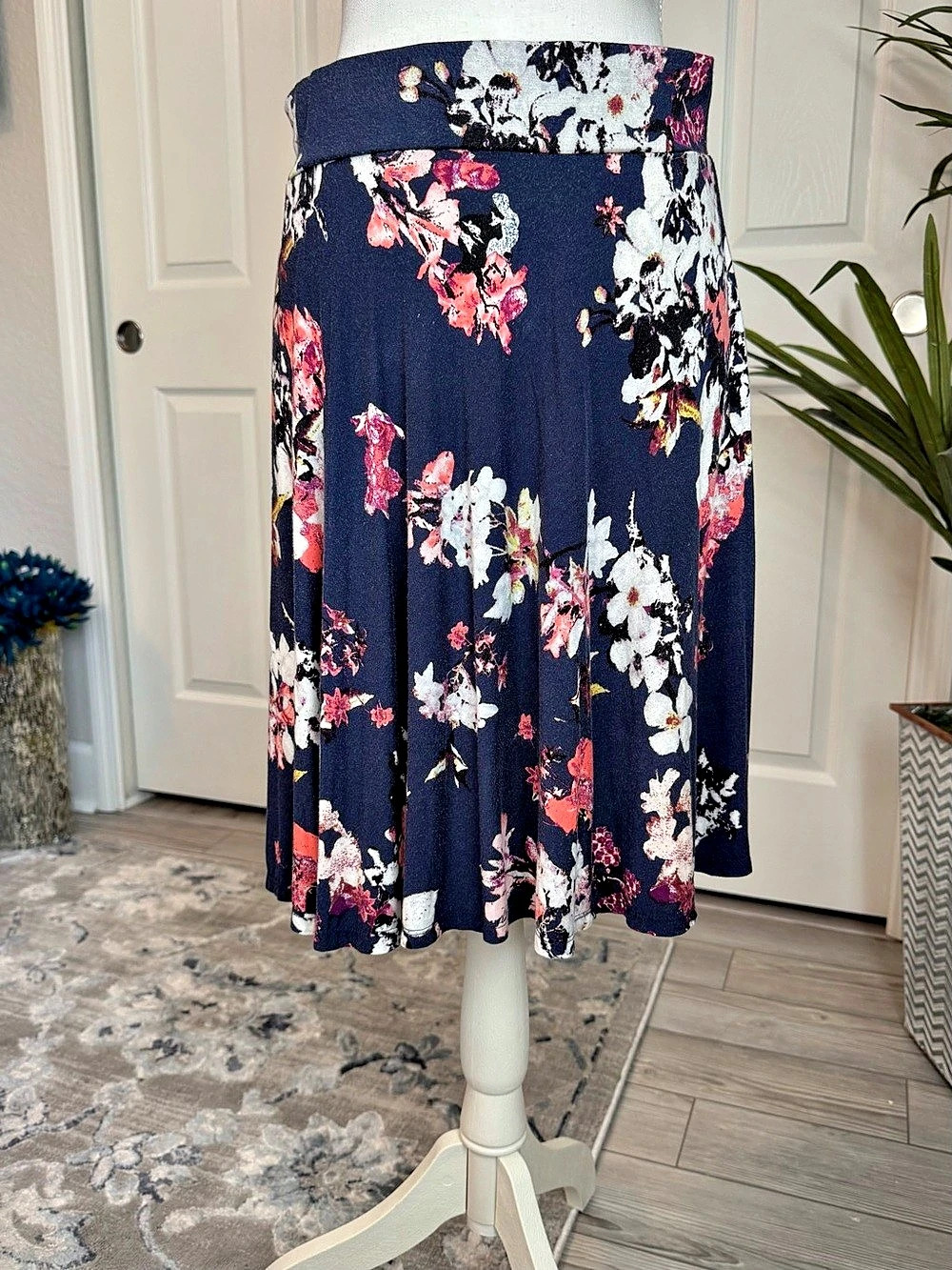 LOFT Floral A-Line Skirt in Blue & Pink Size Small